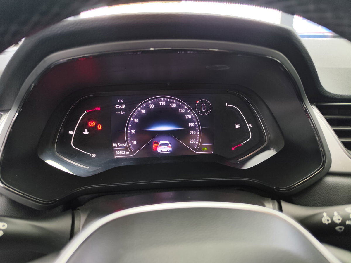 Renault Captur TCe 100 CV GPL Techno (14)