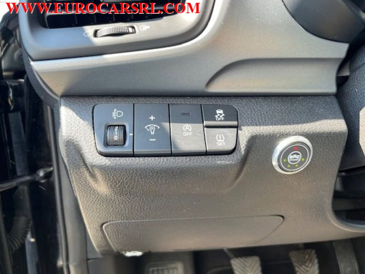 Kia Stonic 1.2 ECO GPL Urban (10)