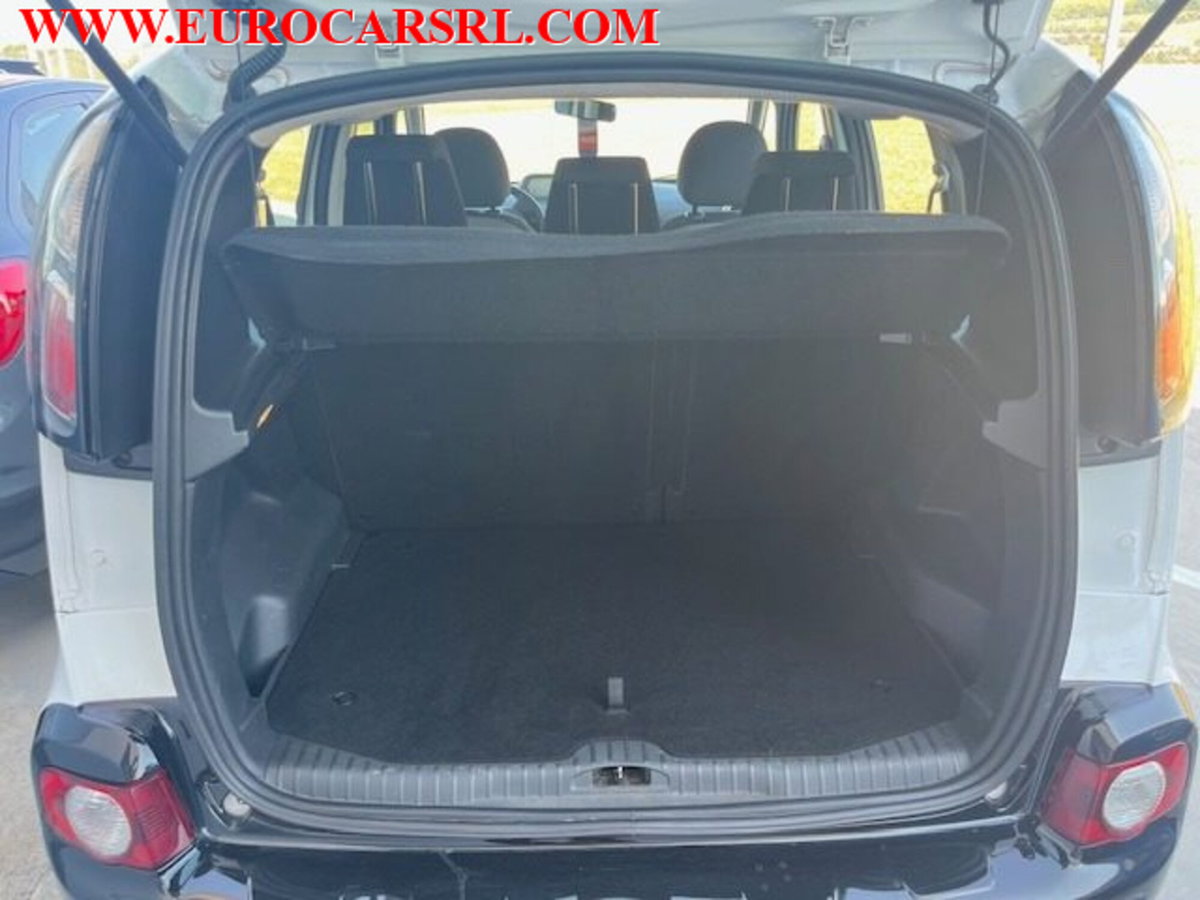 Citroen C3 Picasso 1.6 HDi 90 Seduction (19)