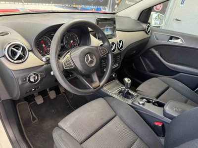 Mercedes-Benz Classe B 180 d Sport (14)