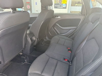 Mercedes-Benz Classe B 180 d Sport (15)