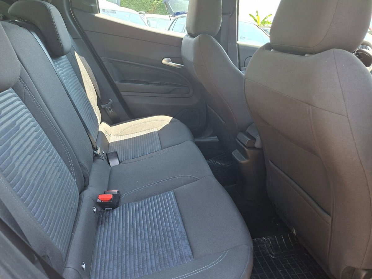 Alfa Romeo Junior 1.2 ibrida 145cv edct6 (18)