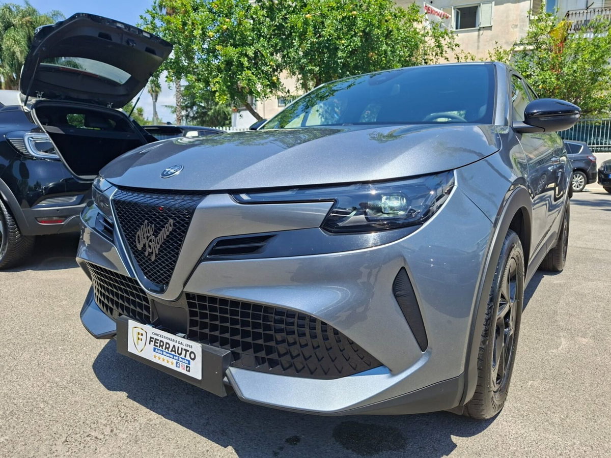 Alfa Romeo Junior 1.2 ibrida 145cv edct6 (7)