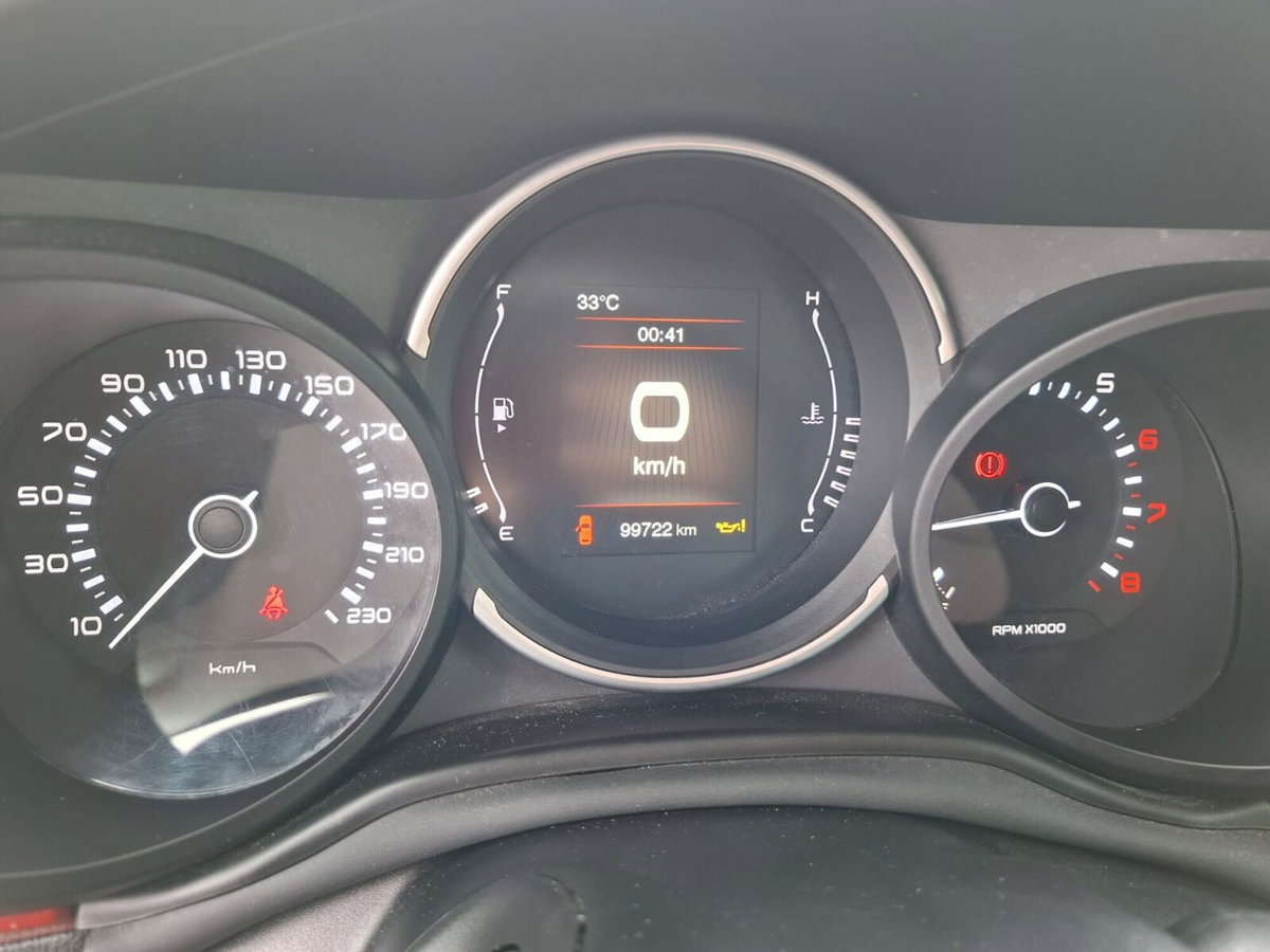 Fiat 500L 1.4 95 CV Mirror City Cross (14)