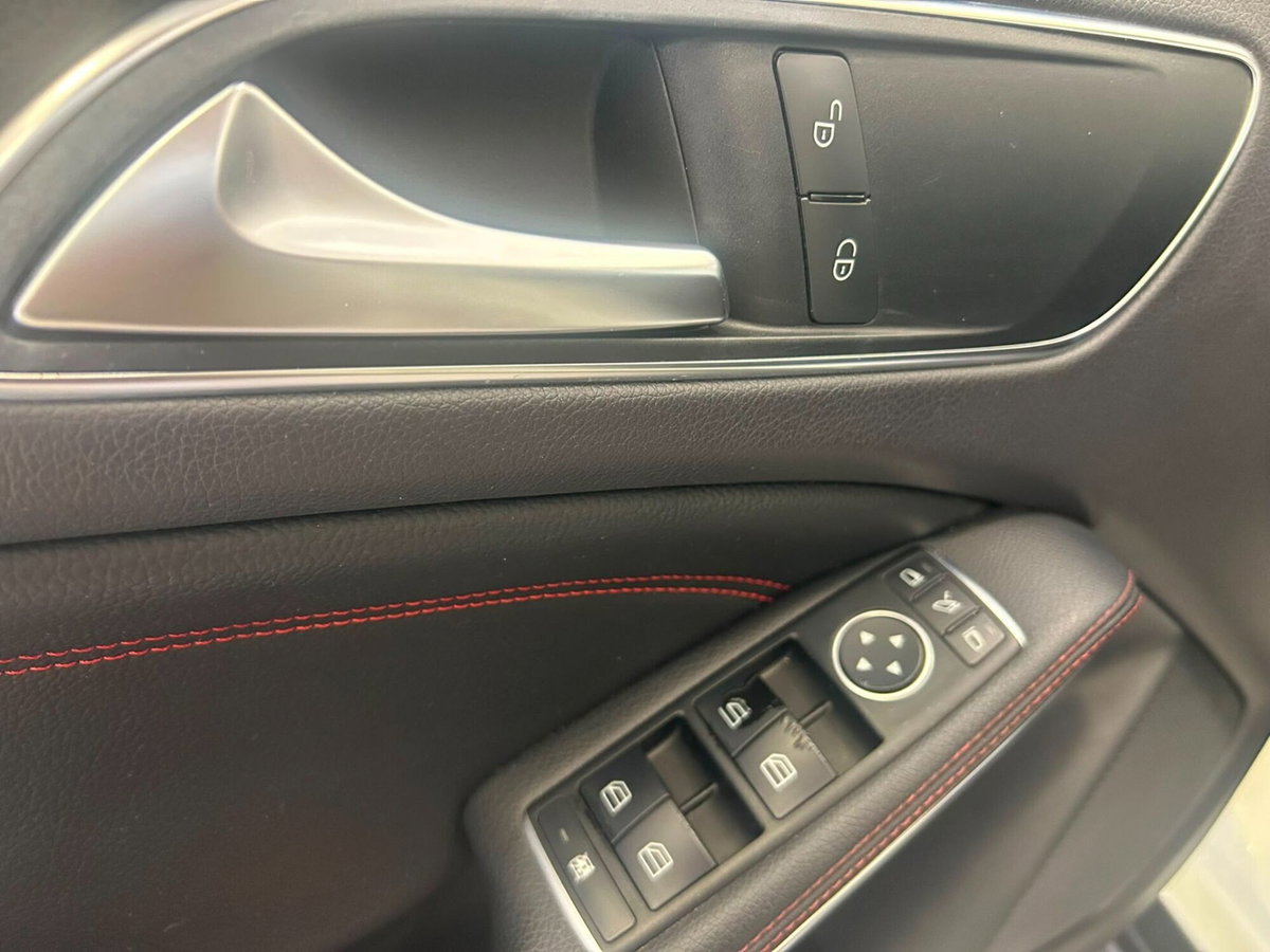Mercedes-Benz GLA SUV 200 CDI Automatic Premium (11)