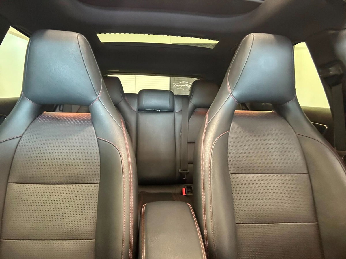 Mercedes-Benz GLA SUV 200 CDI Automatic Premium (12)
