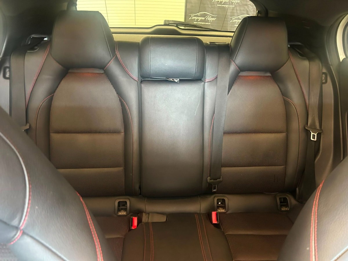 Mercedes-Benz GLA SUV 200 CDI Automatic Premium (15)
