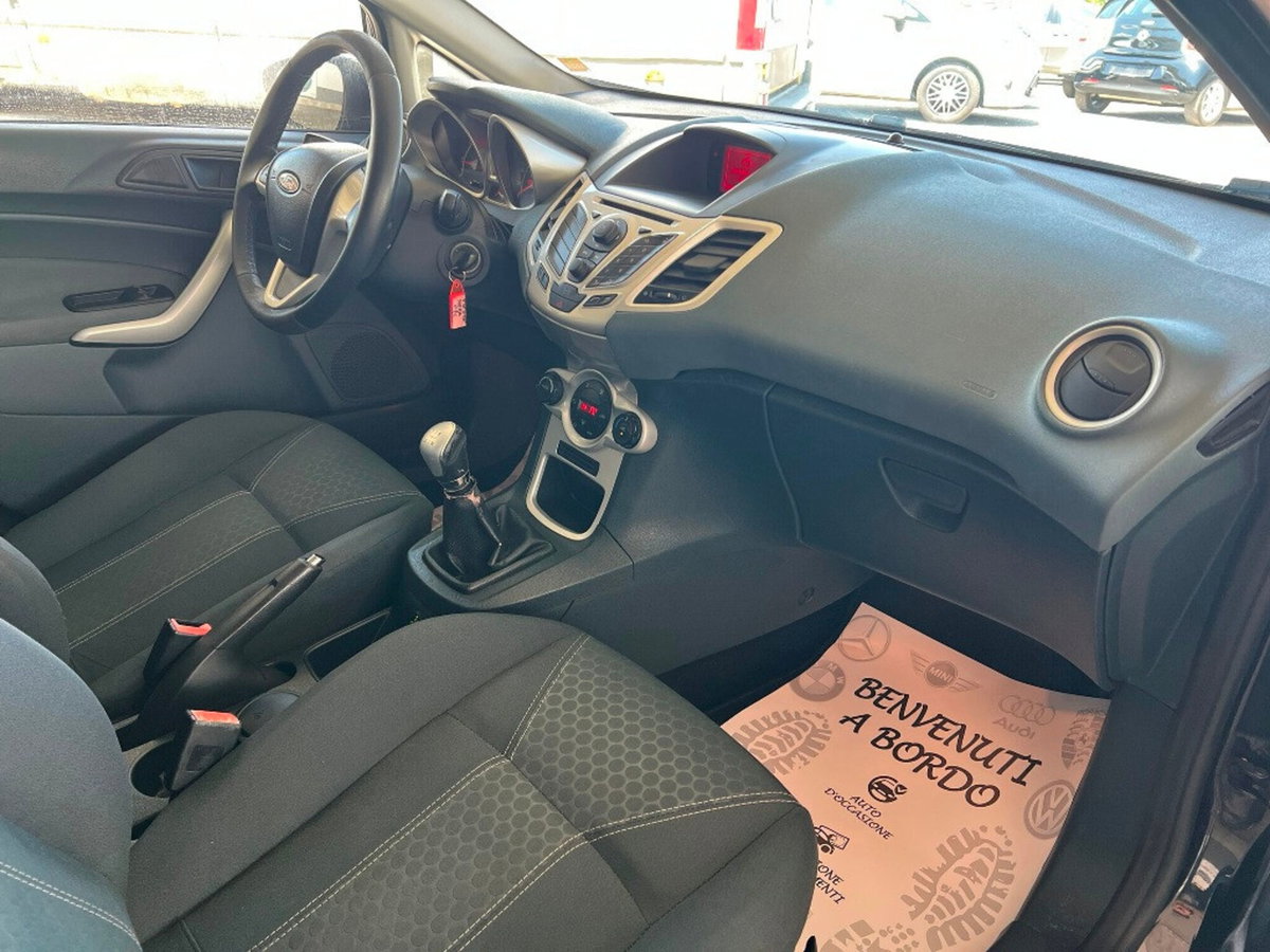 Ford Fiesta 1.4 5 porte Bz.- GPL Titanium (18)