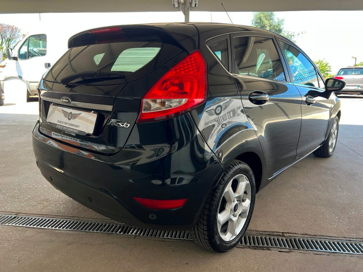 Ford Fiesta 1.4 5 porte Bz.- GPL Titanium (3)