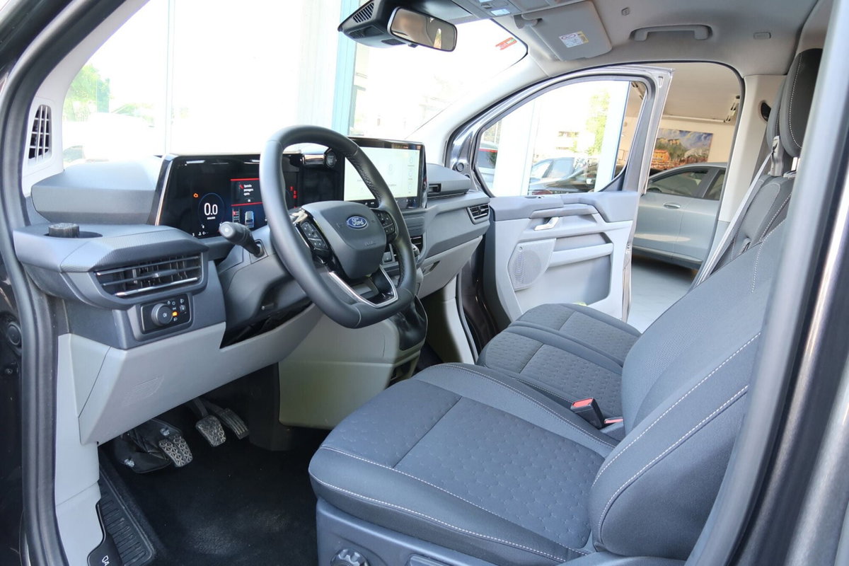Ford Tourneo Custom tourneo custom V710 320 2.0 ecoblue 136cv Titanium L1H1 AWD A8 (9)