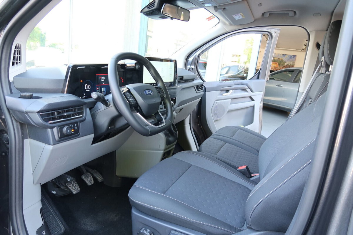 Ford Tourneo Custom tourneo custom V710 320 2.0 ecoblue 136cv Titanium L1H1 AWD A8 (9)