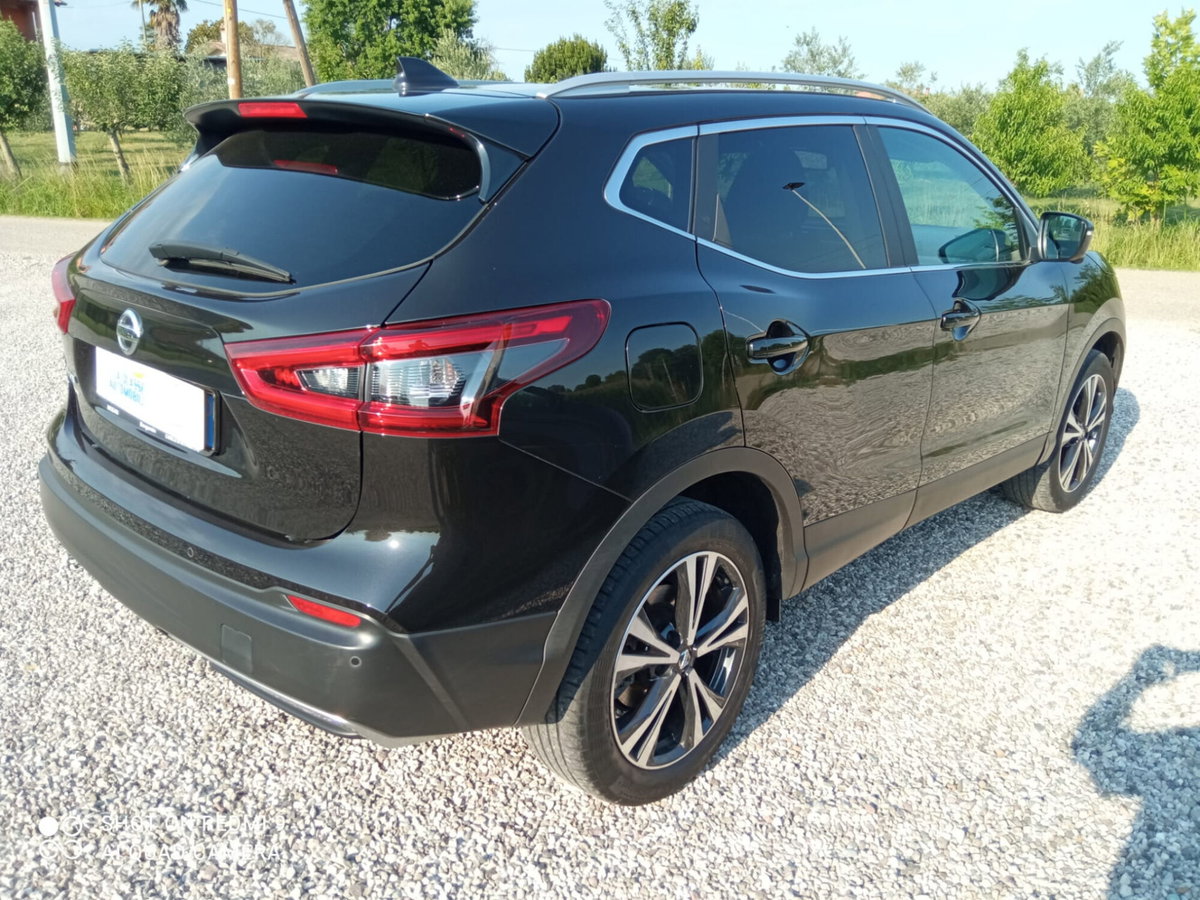 Nissan Qashqai 1.2 DIG-T Tekna (4)