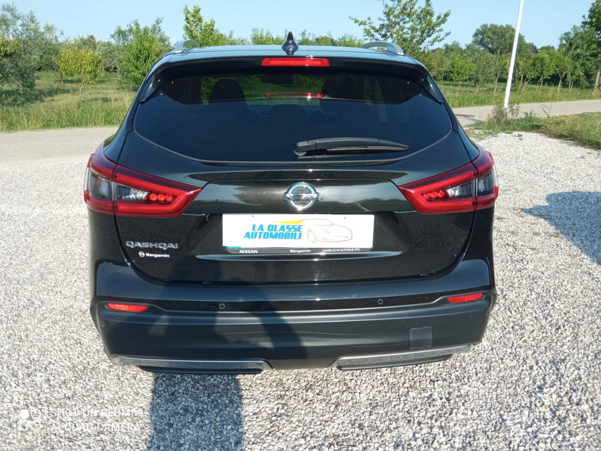 Nissan Qashqai 1.2 DIG-T Tekna (5)