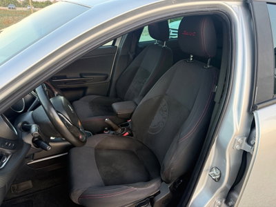 Alfa Romeo Giulietta 1.6 JTDm-2 Distinctive (19)