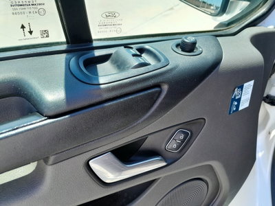 Ford Transit Custom Furgone 300 2.0 EcoBlue Hybrid 170 PL Furg. Titanium (14)