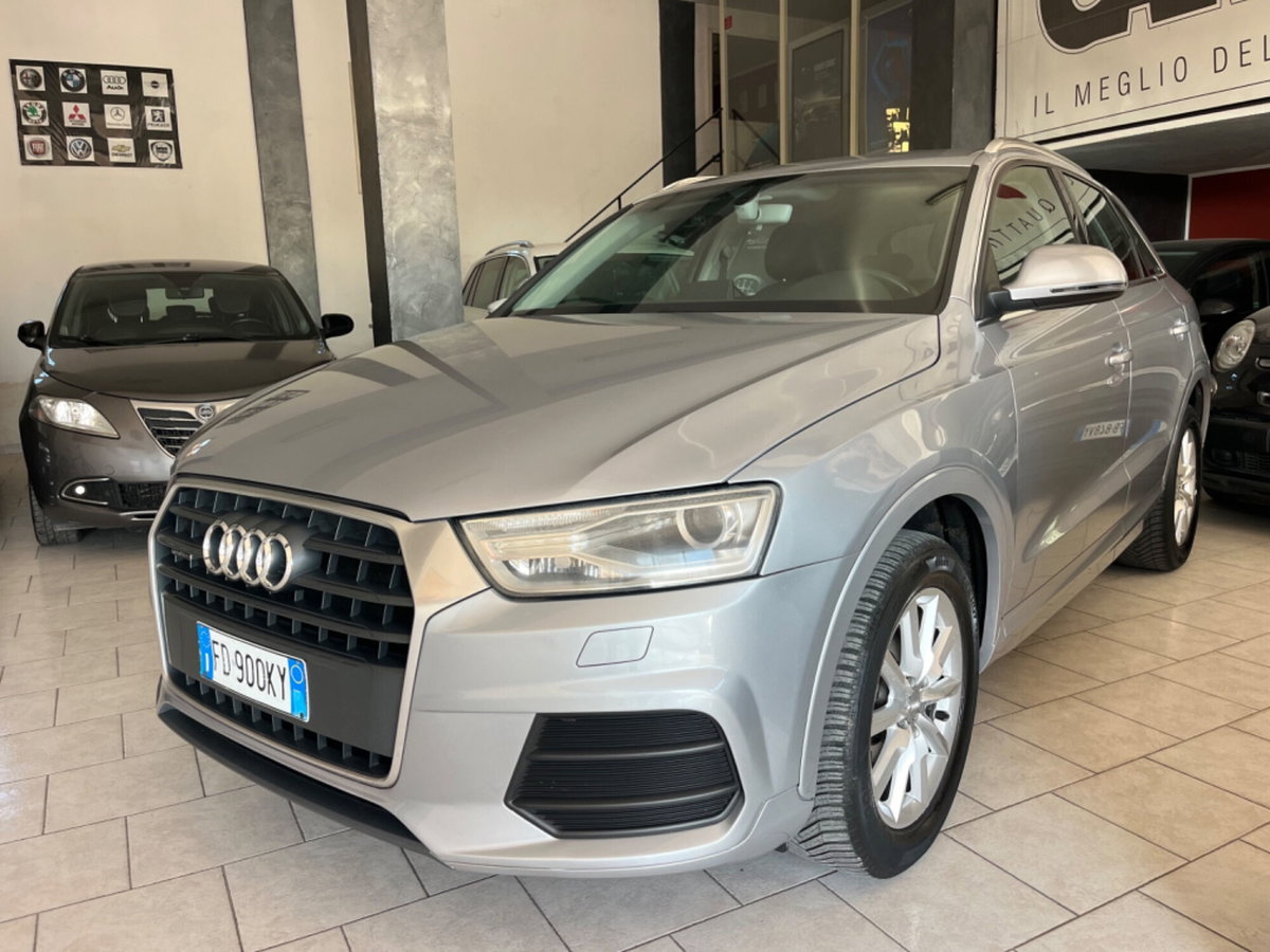 Audi Q3 2.0 TDI 150 CV quattro Business (2)