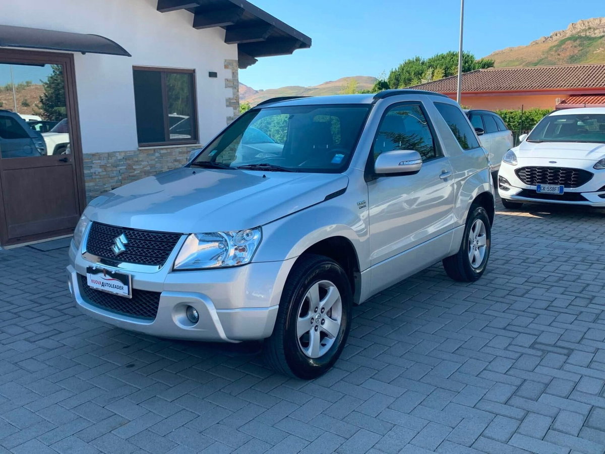 Suzuki Grand Vitara 1.9 DDiS 3 porte Offroad (2)