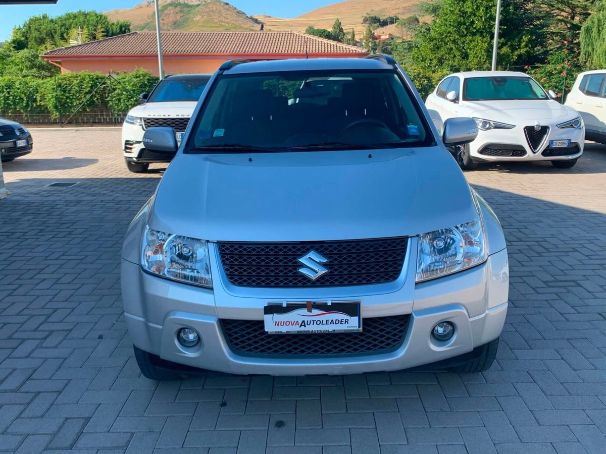 Suzuki Grand Vitara 1.9 DDiS 3 porte Offroad (4)