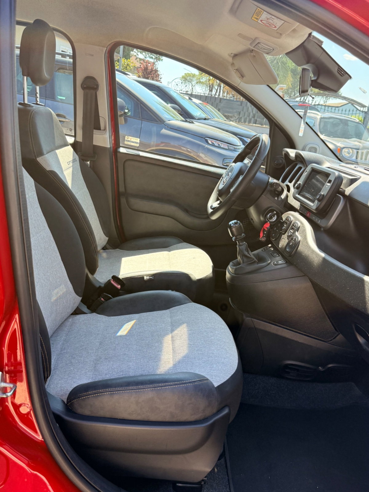 Fiat Panda 1.0 FireFly S&S Hybrid City Cross (11)