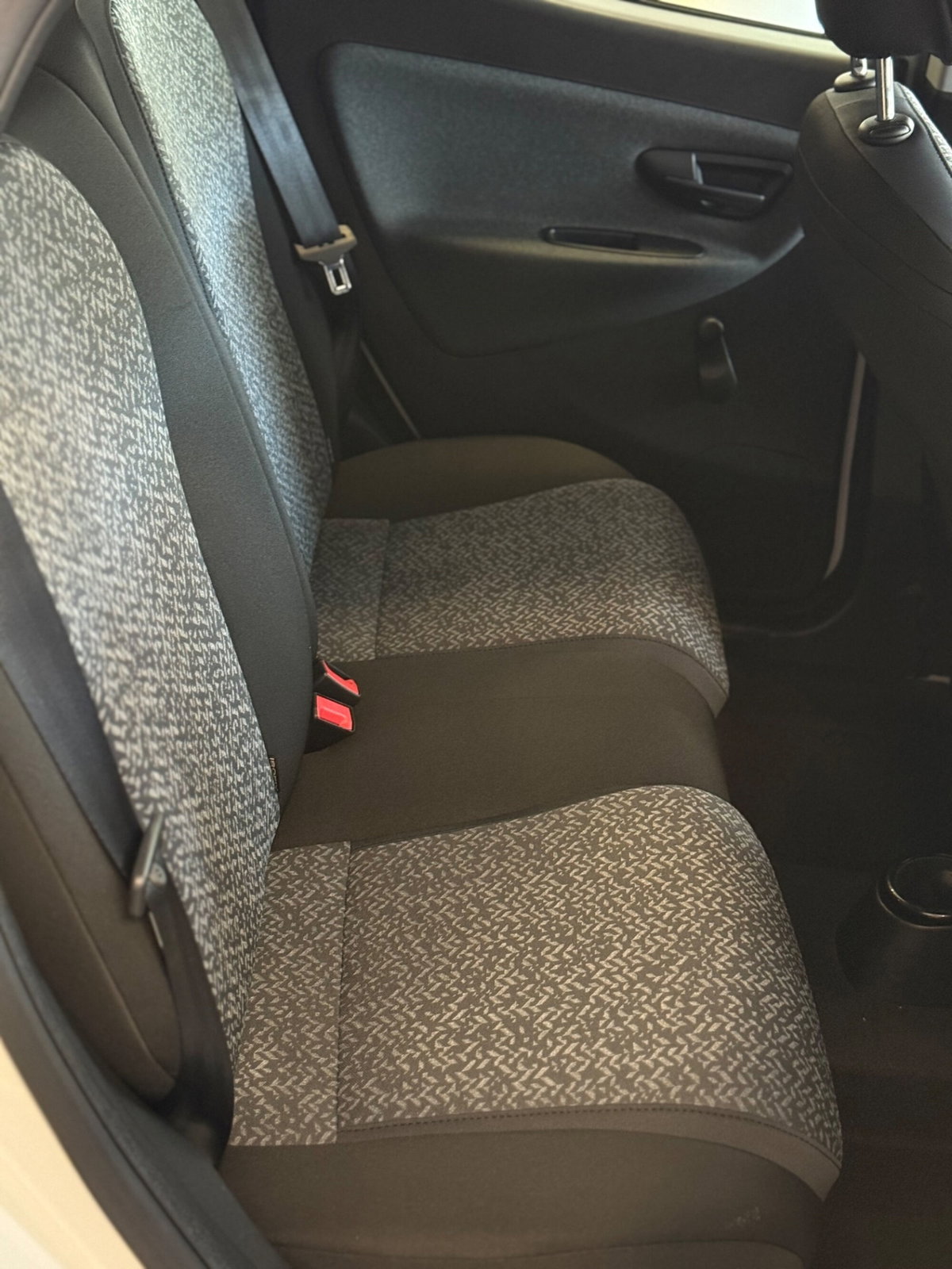 Lancia Ypsilon 1.2 69 CV 5 porte Gold (10)