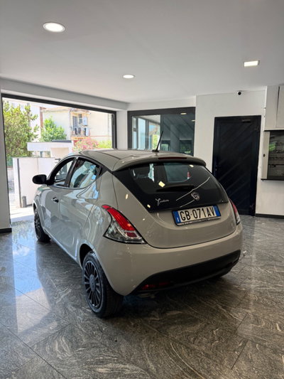 Lancia Ypsilon 1.2 69 CV 5 porte Gold (4)