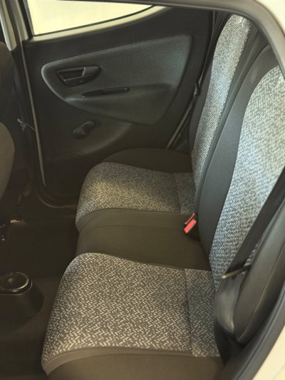 Lancia Ypsilon 1.2 69 CV 5 porte Gold (9)