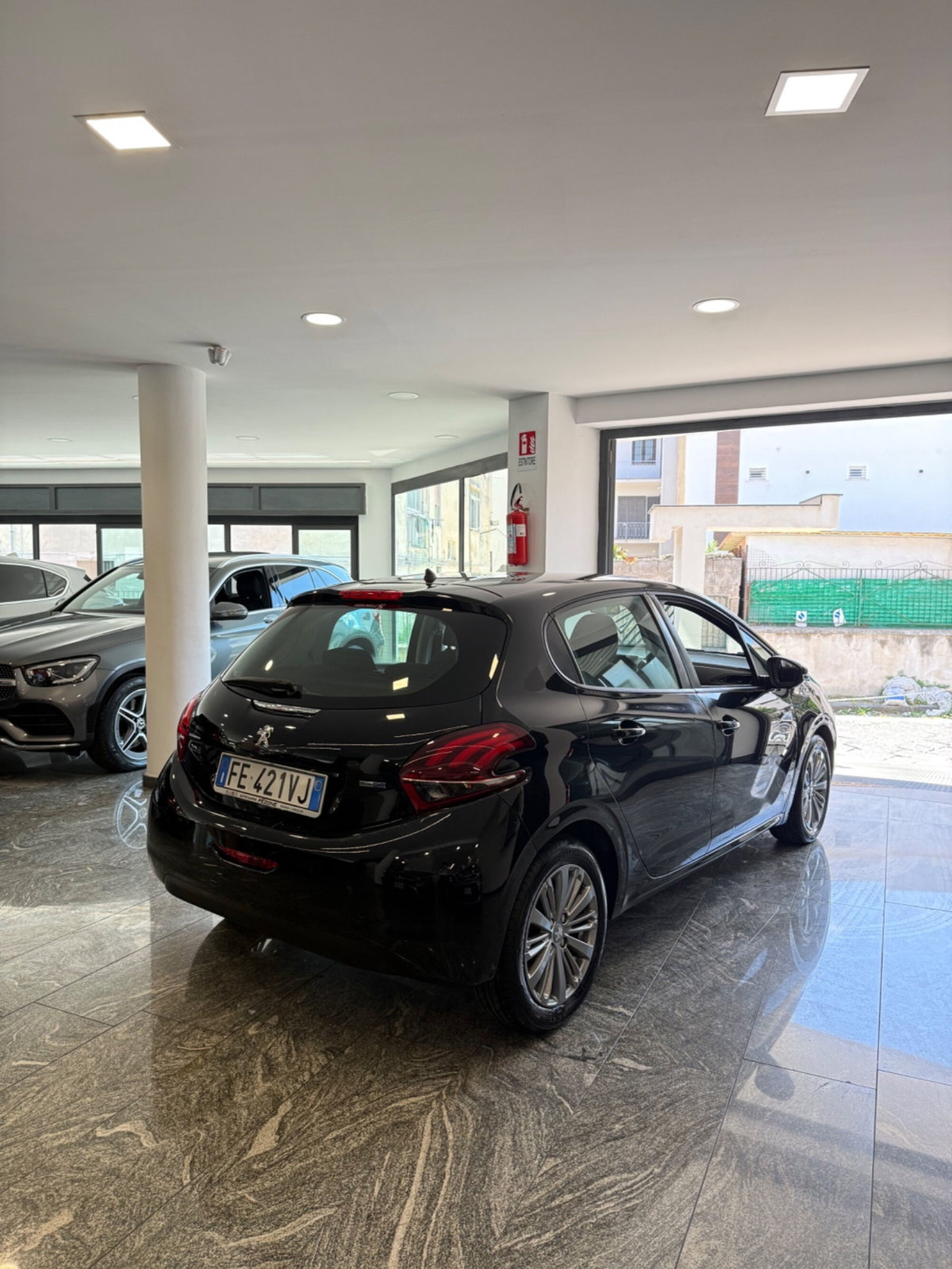 Peugeot 208 75 5 porte Allure (4)