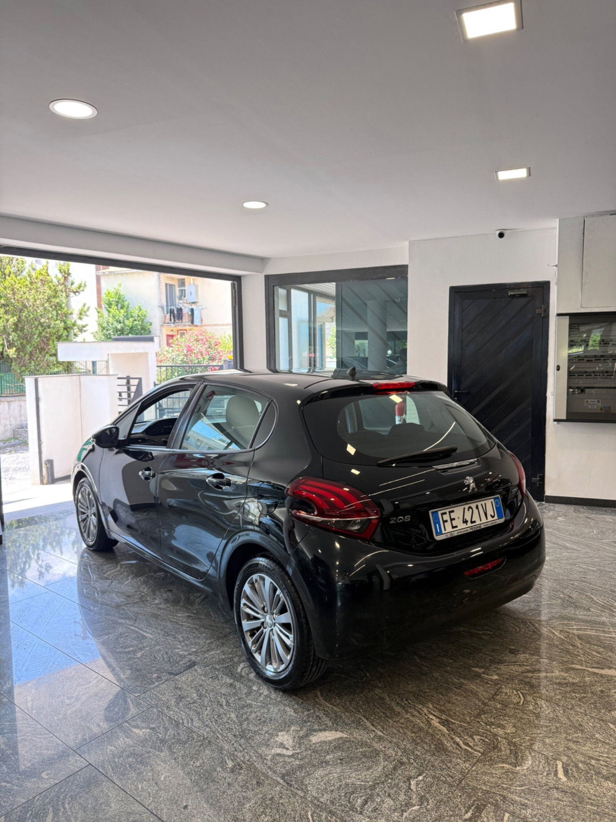 Peugeot 208 75 5 porte Allure (6)