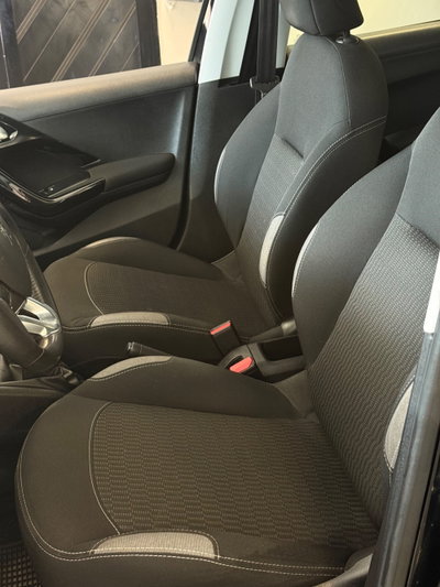 Peugeot 208 75 5 porte Allure (9)