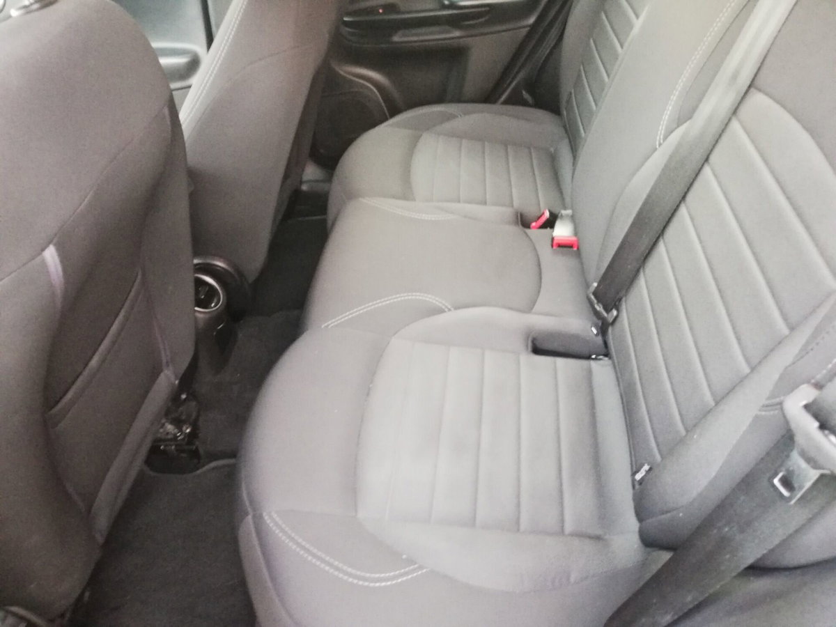 Alfa Romeo Giulietta 1.6 JTDm Ti 120cv (10)