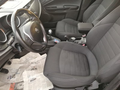 Alfa Romeo Giulietta 1.6 JTDm Ti 120cv (8)