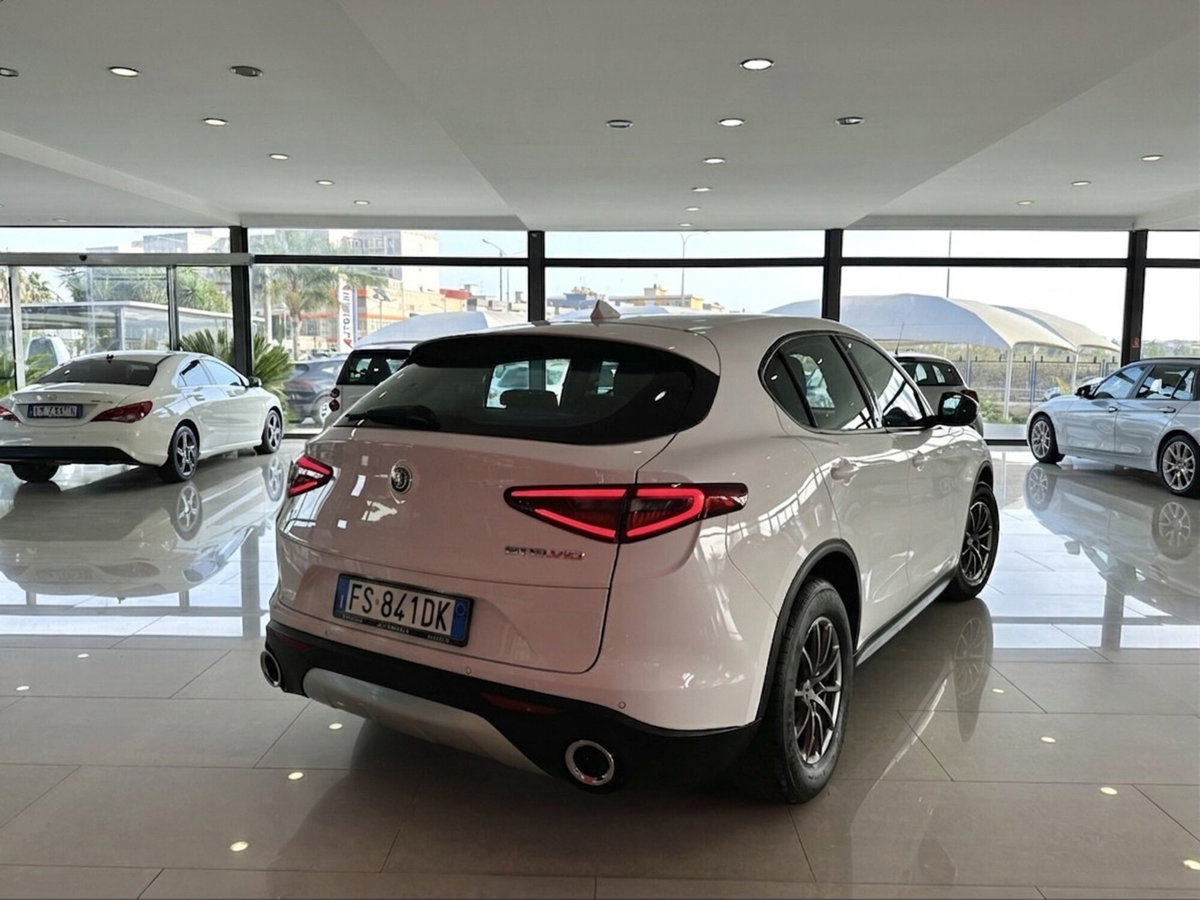 Alfa Romeo Stelvio Stelvio 2.2 Turbodiesel 160 CV AT8 RWD Super Business (3)
