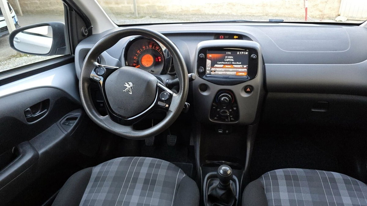 Peugeot 108 72 5 porte Active (8)