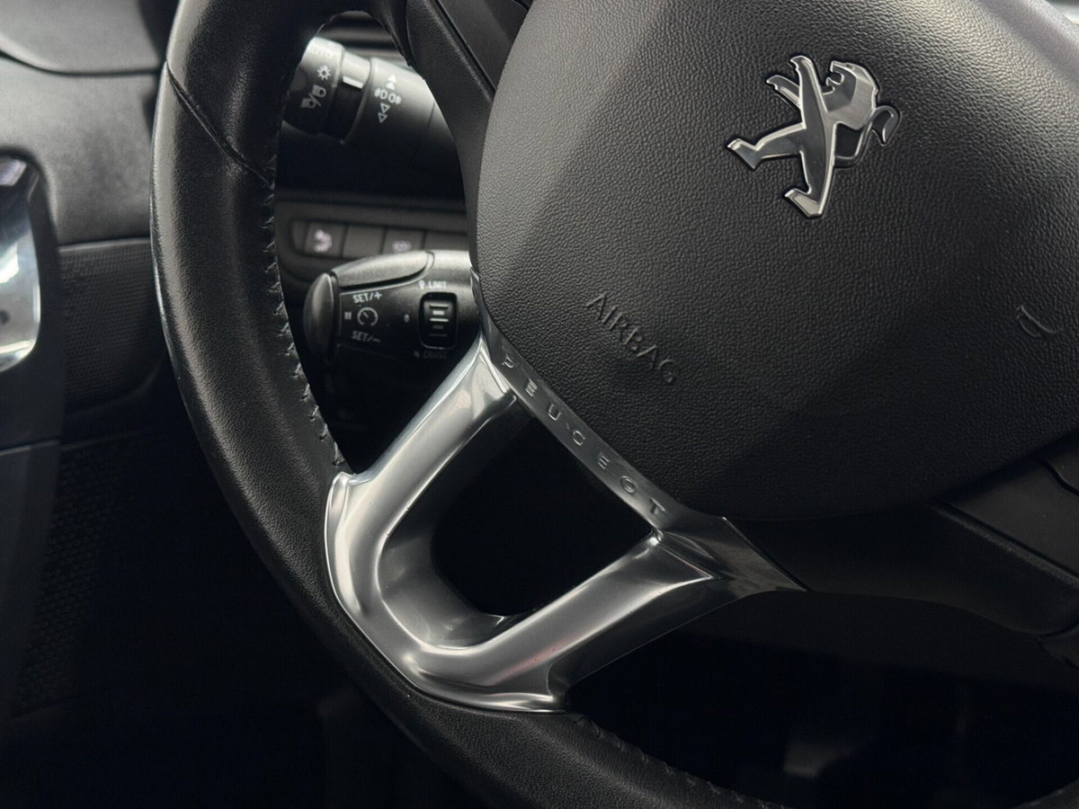 Peugeot 208 82 5 porte Access (19)