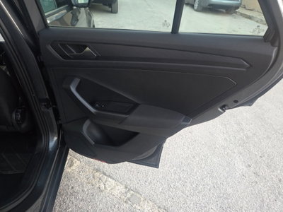 Volkswagen T-Roc 1.6 TDI SCR Advanced BlueMotion Technology (16)
