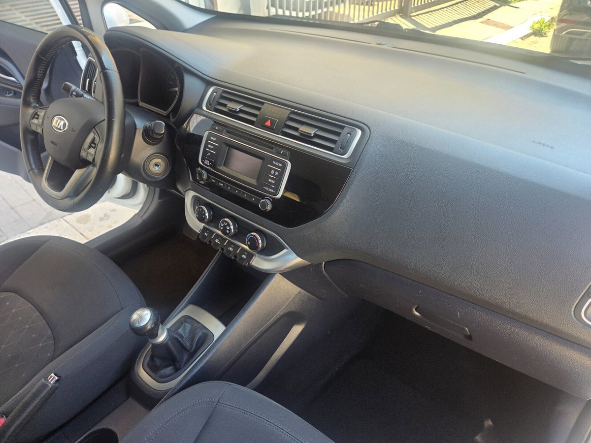 Kia Rio 1.2 CVVT 5p. Cool (15)