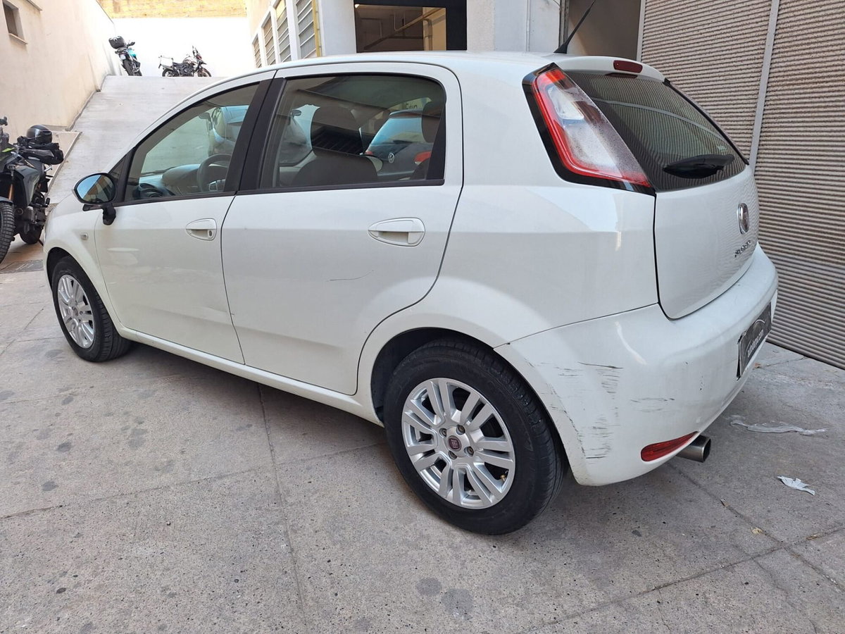 Fiat Punto 1.3 MJT II S&S 85 CV 5 porte ECO Lounge (3)