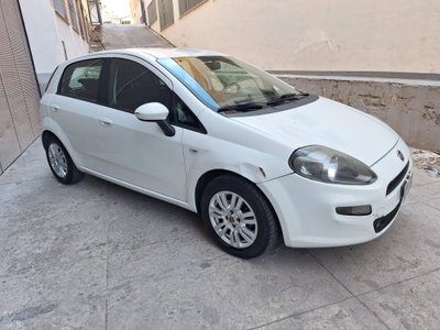 Fiat Punto 1.3 MJT II S&S 85 CV 5 porte ECO Lounge (4)