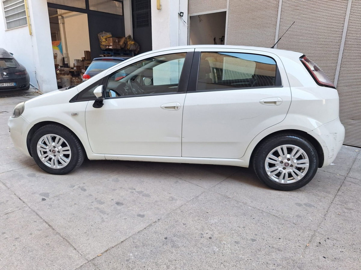 Fiat Punto 1.3 MJT II S&S 85 CV 5 porte ECO Lounge (5)