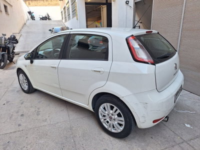 Fiat Punto 1.3 MJT II S&S 85 CV 5 porte ECO Lounge (9)
