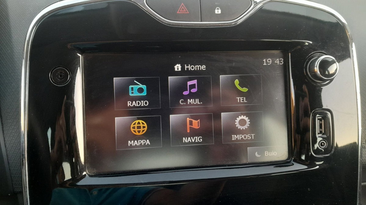 Renault Clio 1.5 dCi 8V 75CV Start&Stop 5 porte Wave (9)