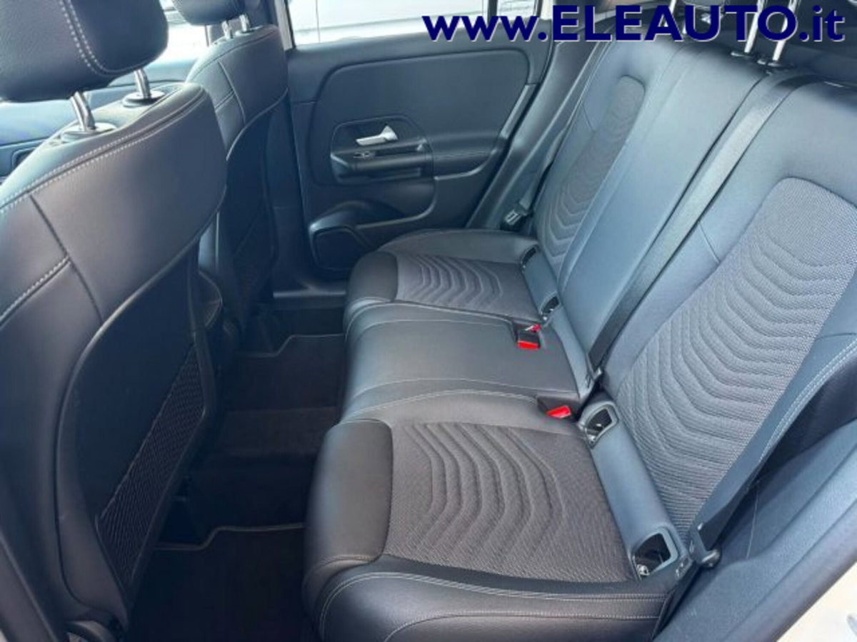 Mercedes-Benz GLA SUV 220 d Automatic 4Matic Sport (14)