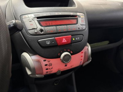 Peugeot 107 68CV 5p. Desir (11)