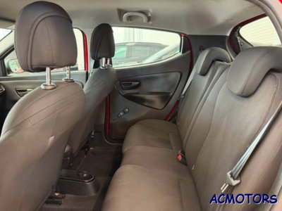 Lancia Ypsilon 1.2 69 CV 5 porte Gold (12)