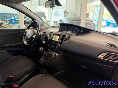 Lancia Ypsilon 1.2 69 CV 5 porte Gold (13)