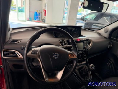Lancia Ypsilon 1.2 69 CV 5 porte Gold (14)