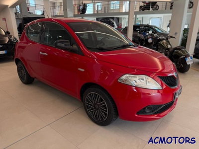 Lancia Ypsilon 1.2 69 CV 5 porte Gold (2)