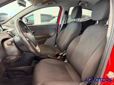Lancia Ypsilon 1.2 69 CV 5 porte Gold (9)