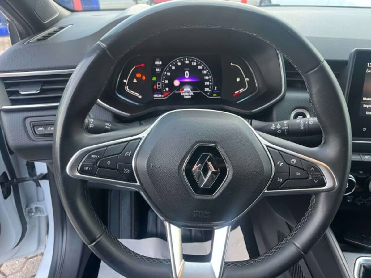 Renault Clio 1.0 tce Techno Gpl 100cv (8)