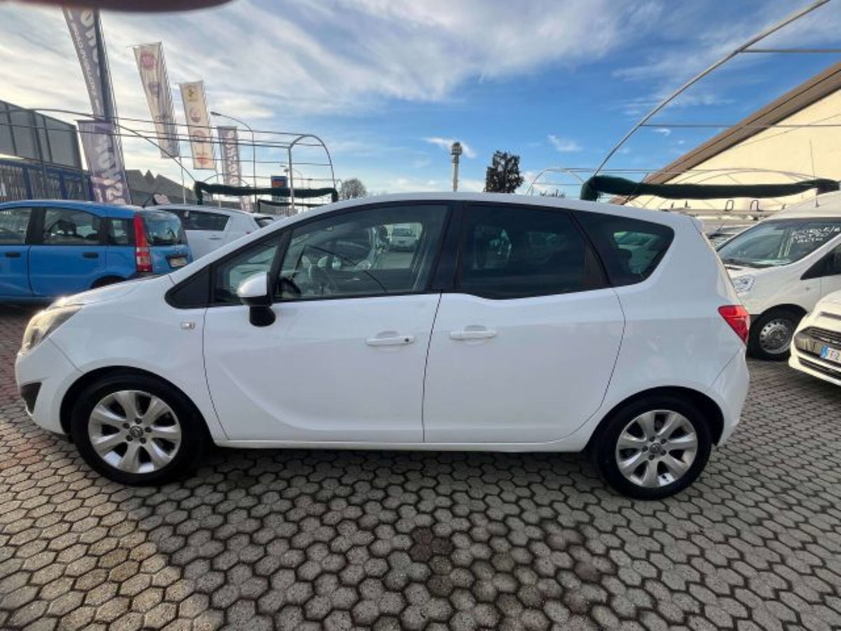 Opel Meriva 1.3 CDTI 95CV ecoFLEStart&Stop Cosmo (8)